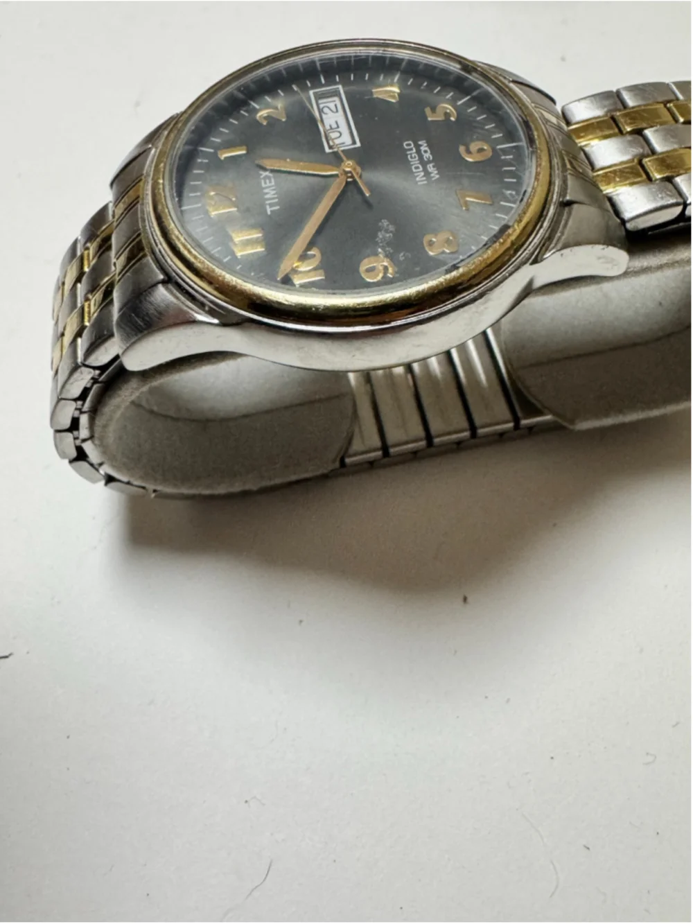 Timex Indiglo Men’s Stainless Steel Back Water Resistant 30M Black Dial 35mm
